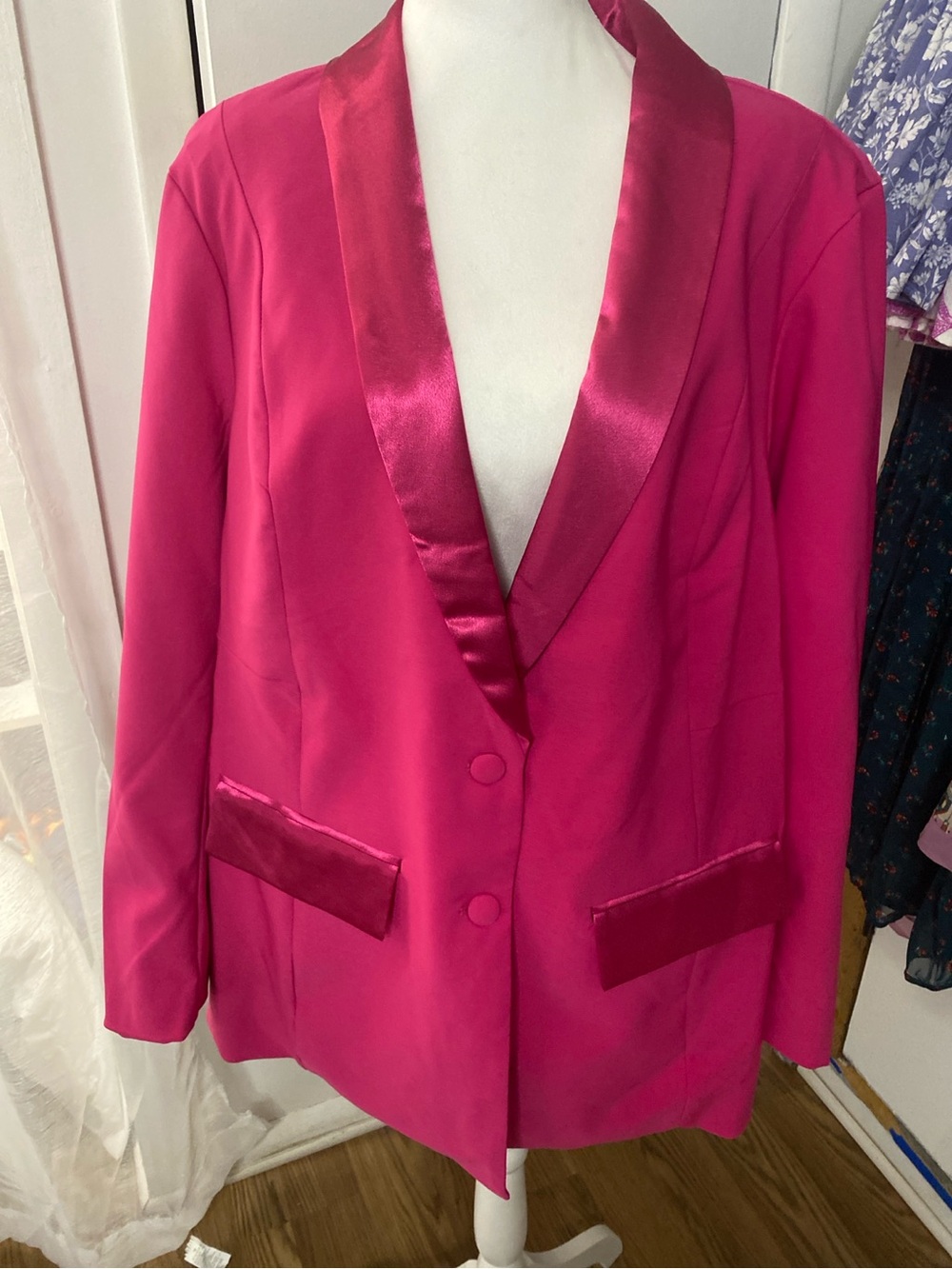 Torrid NWT Hot Pink Satin Lapel Blazer Plus Size 3 22/24